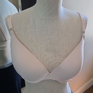 Maidenform Soft Pink Bra In Size 38C